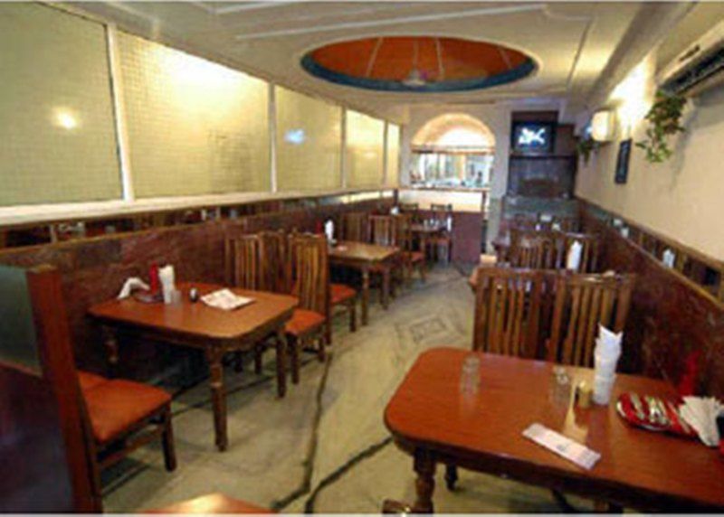 ניו דלהי Indira International Inn מראה חיצוני תמונה