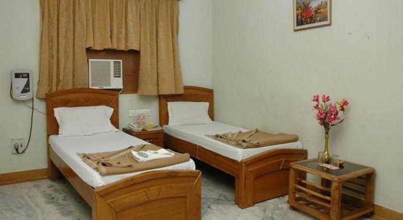 ניו דלהי Indira International Inn מראה חיצוני תמונה