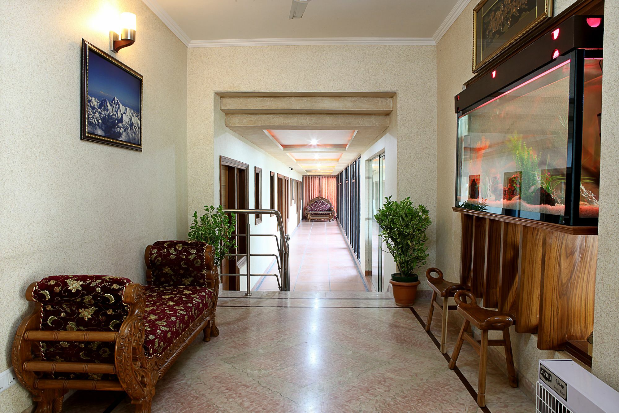ניו דלהי Indira International Inn מראה חיצוני תמונה